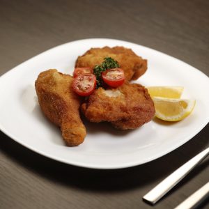 Cel ocvrt piščanec s pomfrijem - ob predhodnem naročilu vsaj dan prej